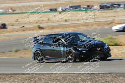 media/Oct-01-2022-Team Topak Racing (Sat) [[f860fb51be]]/2-Inter Low 2/session 1 turn 3/